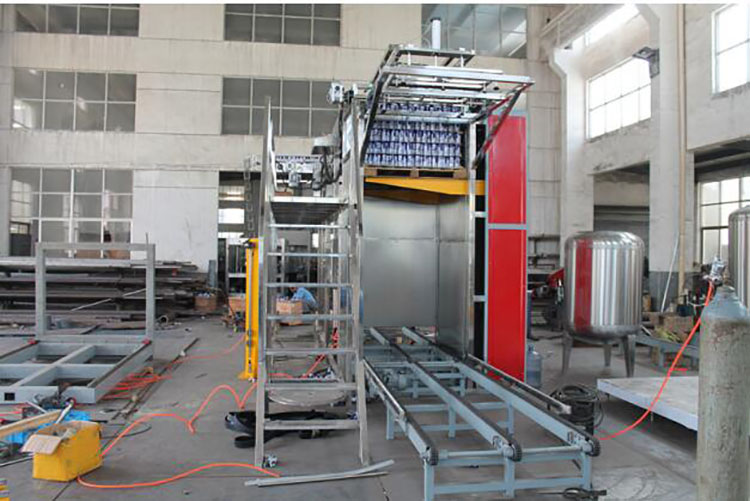 China-Beer-Glass-Bottle-Filling-3-In-1-Machine11.jpg